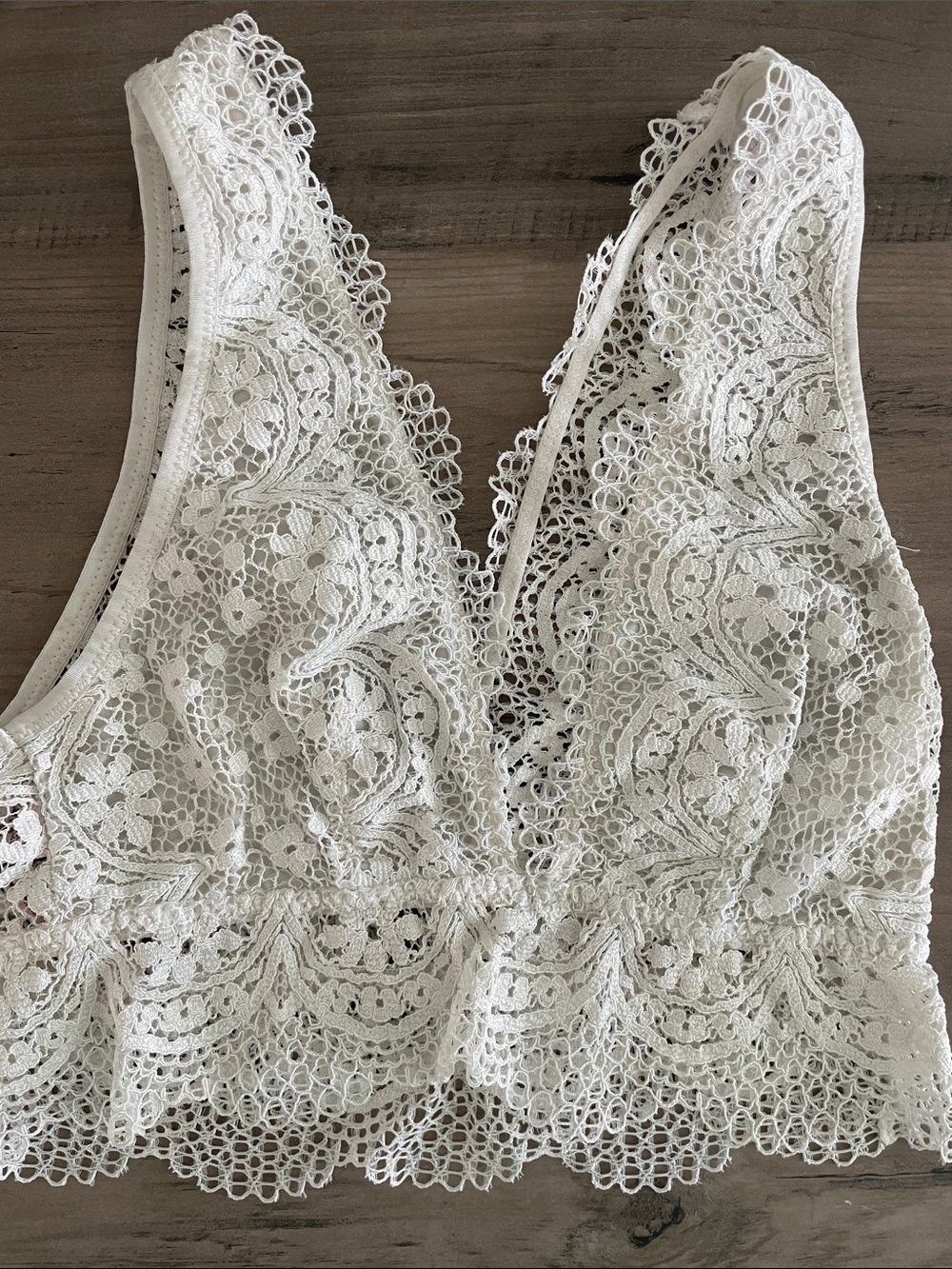 White Lace V-Neck Women's Bralette NWOT